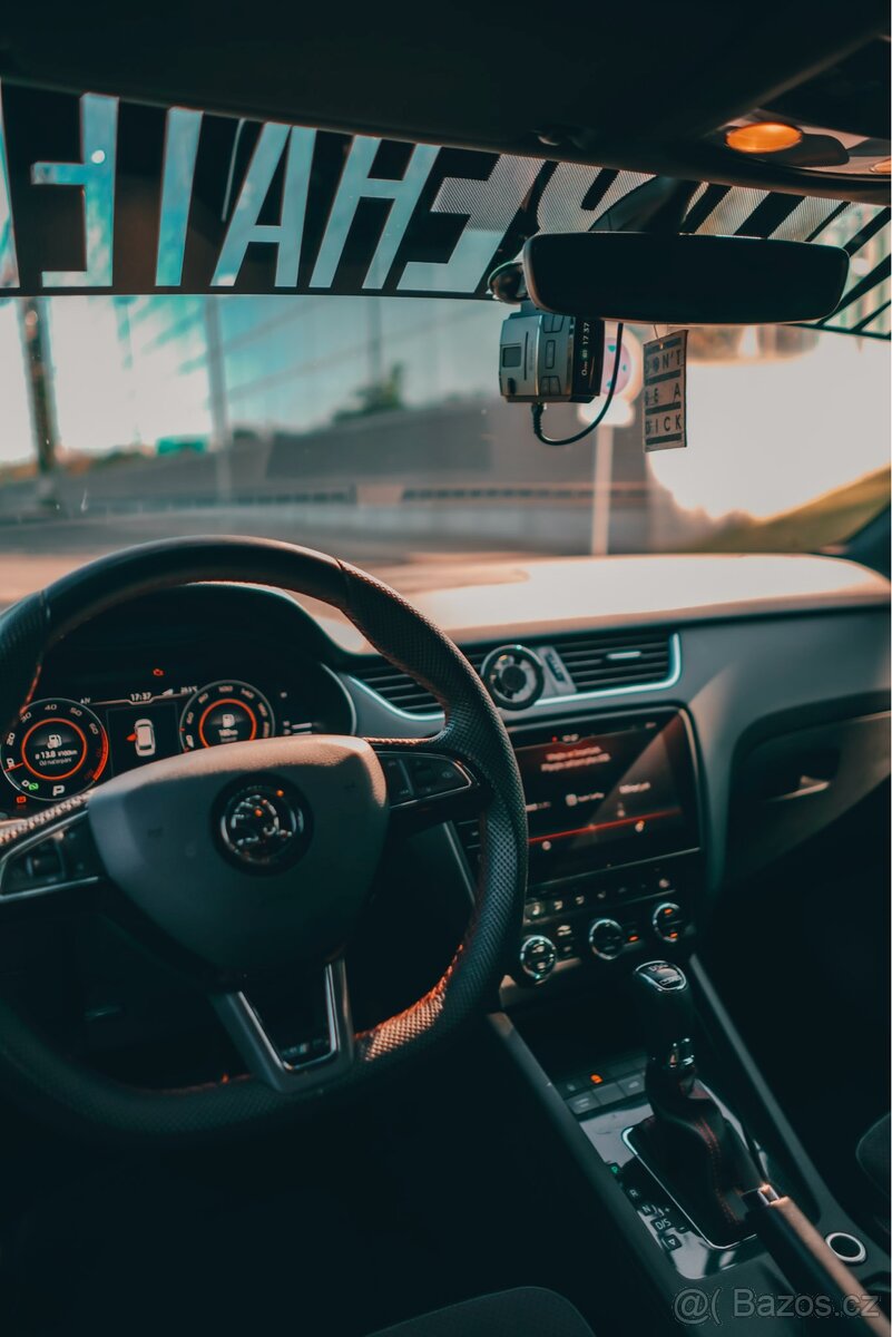 Škoda Octavia RS 245 Combi - 14