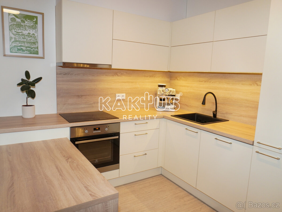 Prodej moderního bytu 1+kk, ul. Střední 622/34, Brno - 14