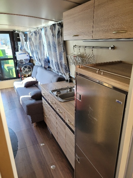 Hliníková loď s kajutou - 14