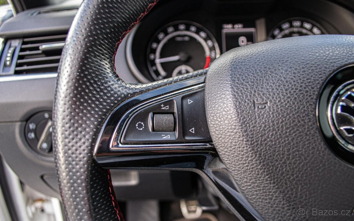 Škoda Octavia 3 Combi 2.0 TDI DPF RS - 14