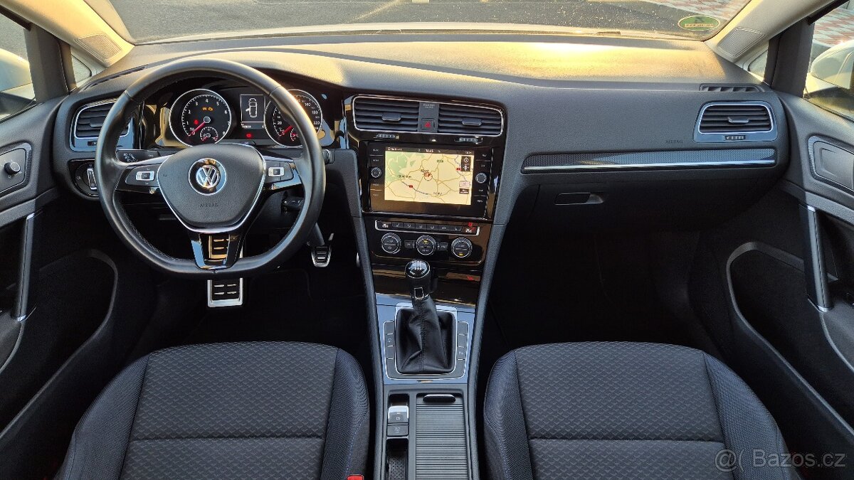 Golf VII 1,0 tsi 85kw, 2020, velmi pěkný - 14