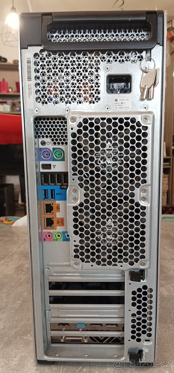 počítač HP Z620, 2x Xeon E5, 32 GB, Radeon RX570 - 14