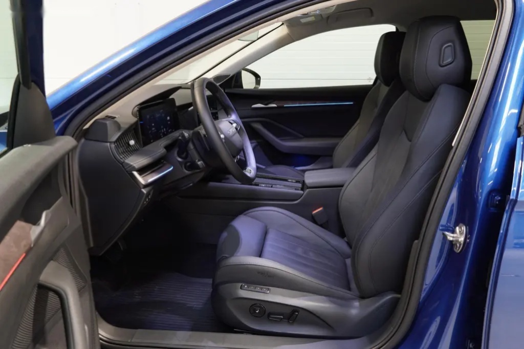 Škoda Superb, 2.0TDI,142KW,4x4,L&K,HUD,VENTI - 14