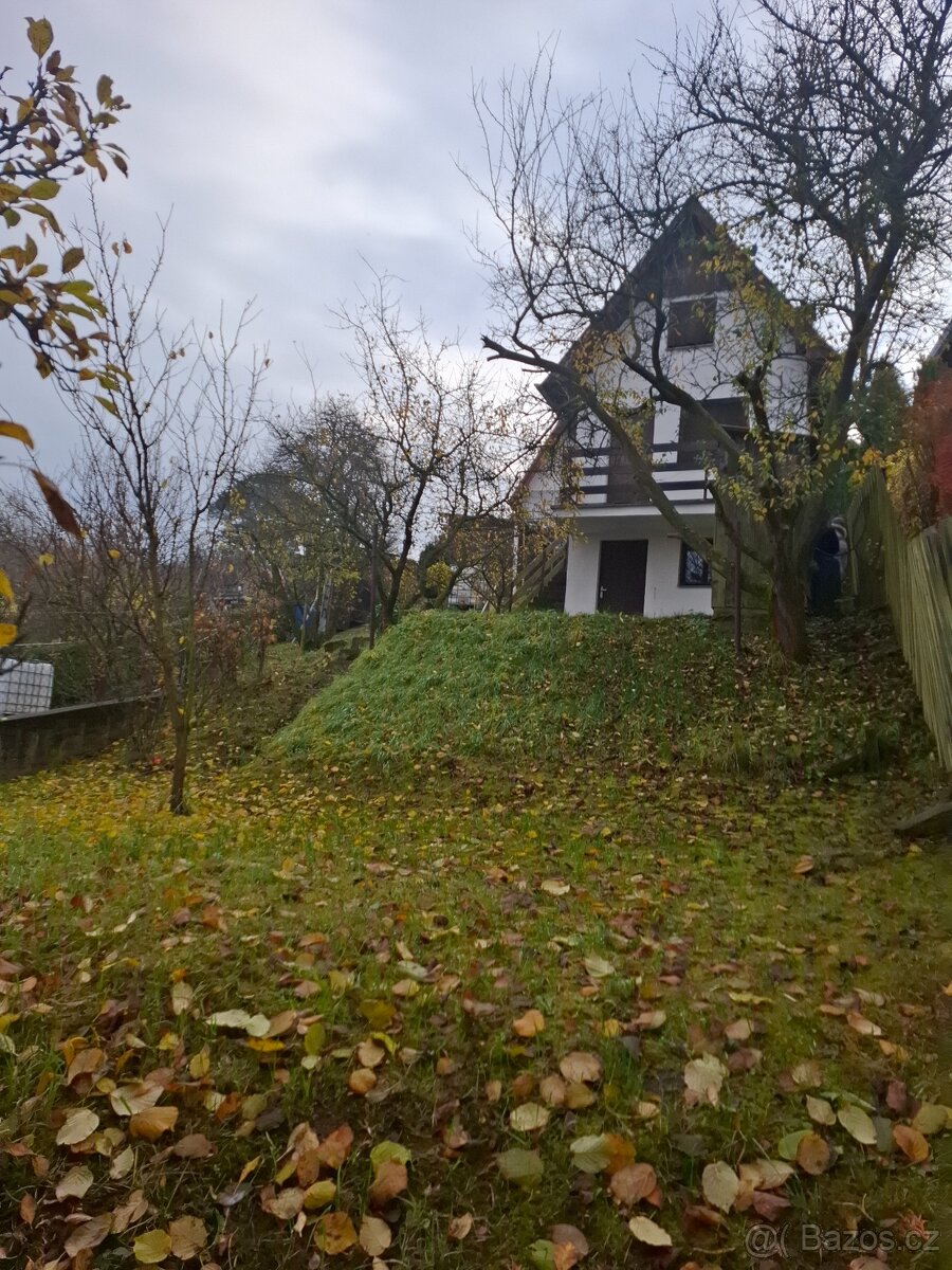 Rekreační chata v Držovicích, 35m2, pozemek 333 m2 - 14