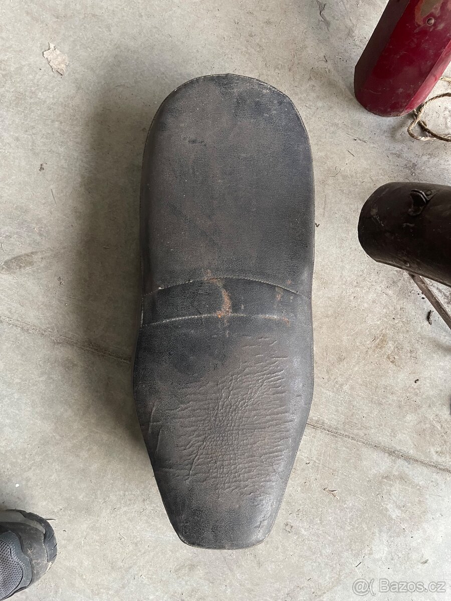 Jawa Pérák díly různé - 14