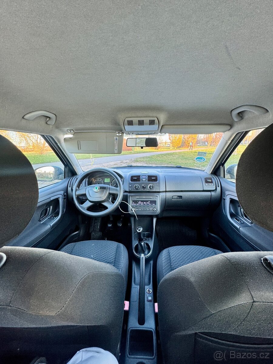 Skoda Fabia Ambiente 2011 - 14