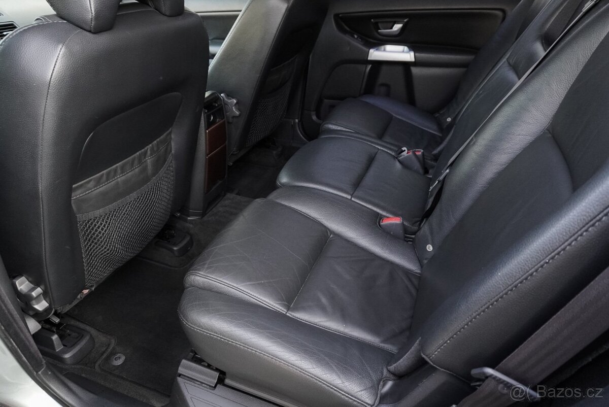 Volvo XC90 2,4D D5 EXECUTIVE AWD - 14
