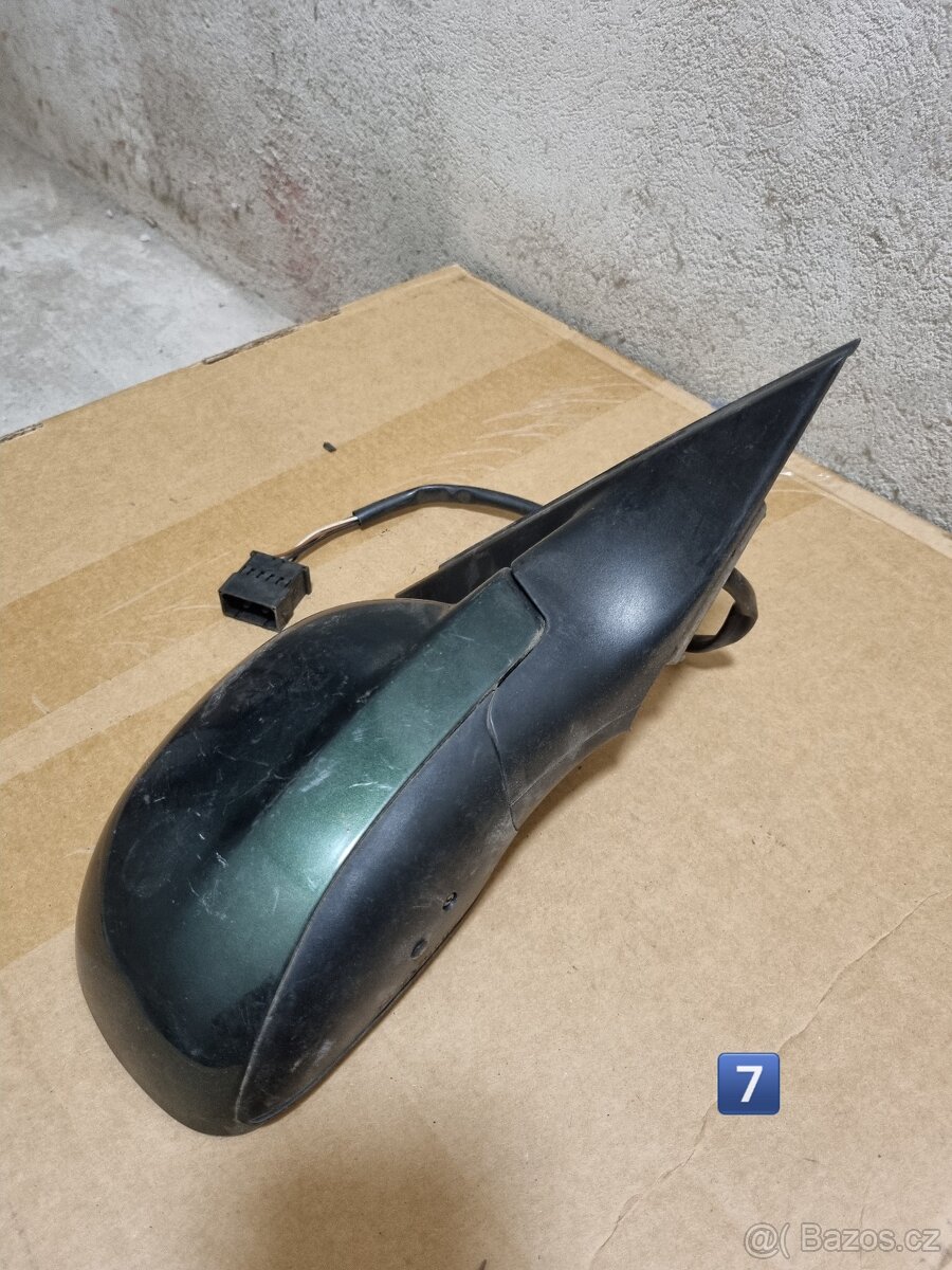 Zrcátka různé barvy na VW Passat B5.5 - 14