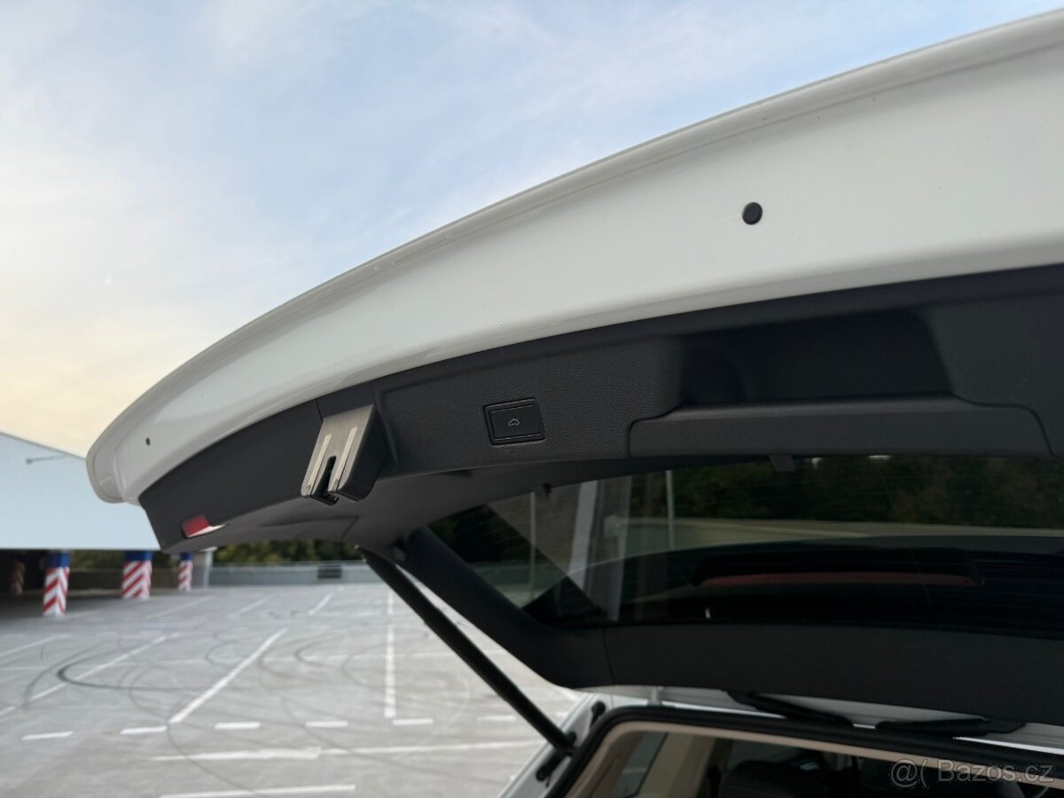 Volkswagen Touareg Rline 3.0 TDI Tiptronic 4MOTION - 14