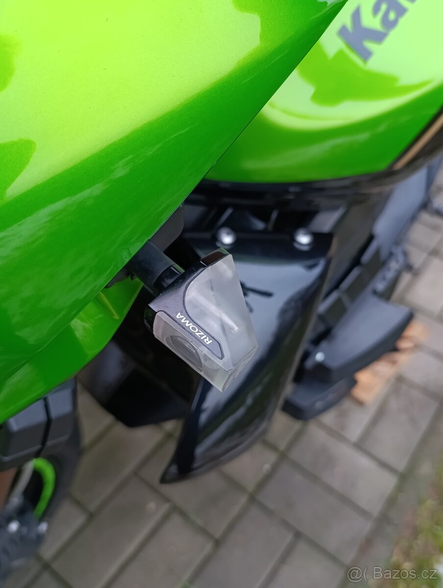 Kawasaki Z 750R - 14