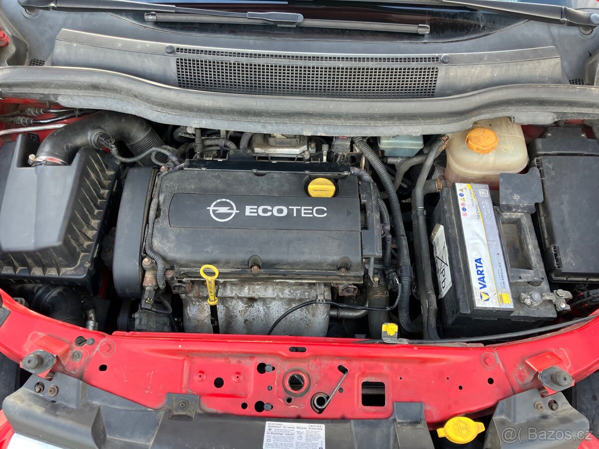 Opel Zafira B 1.8 16V Cosmo, 7 míst, 2xKola, výbava - 14