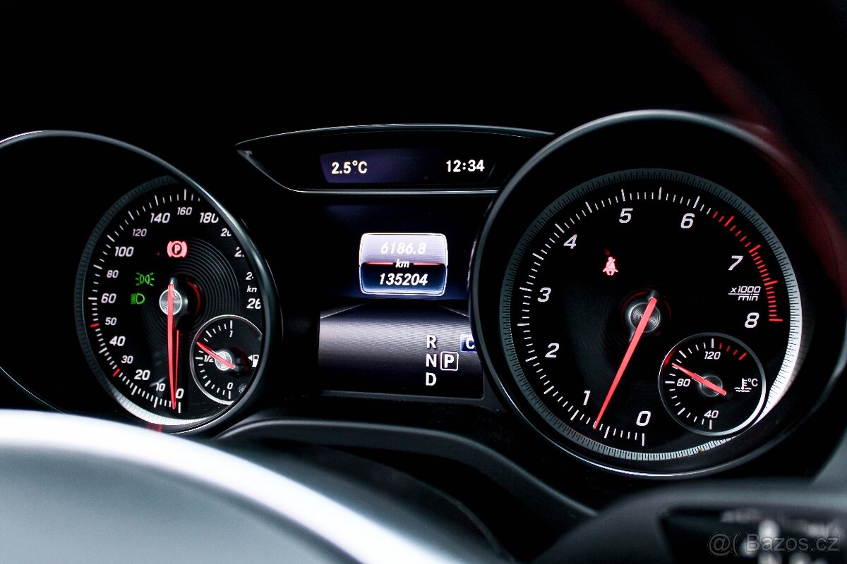 Mercedes-Benz CLA Kupé 180 AMG Line A/T - 14