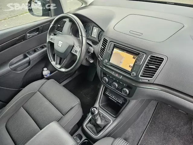 Seat Alhambra 2.0 TDI 110kW,7.Míst,Navi,Webasto,2017. - 14