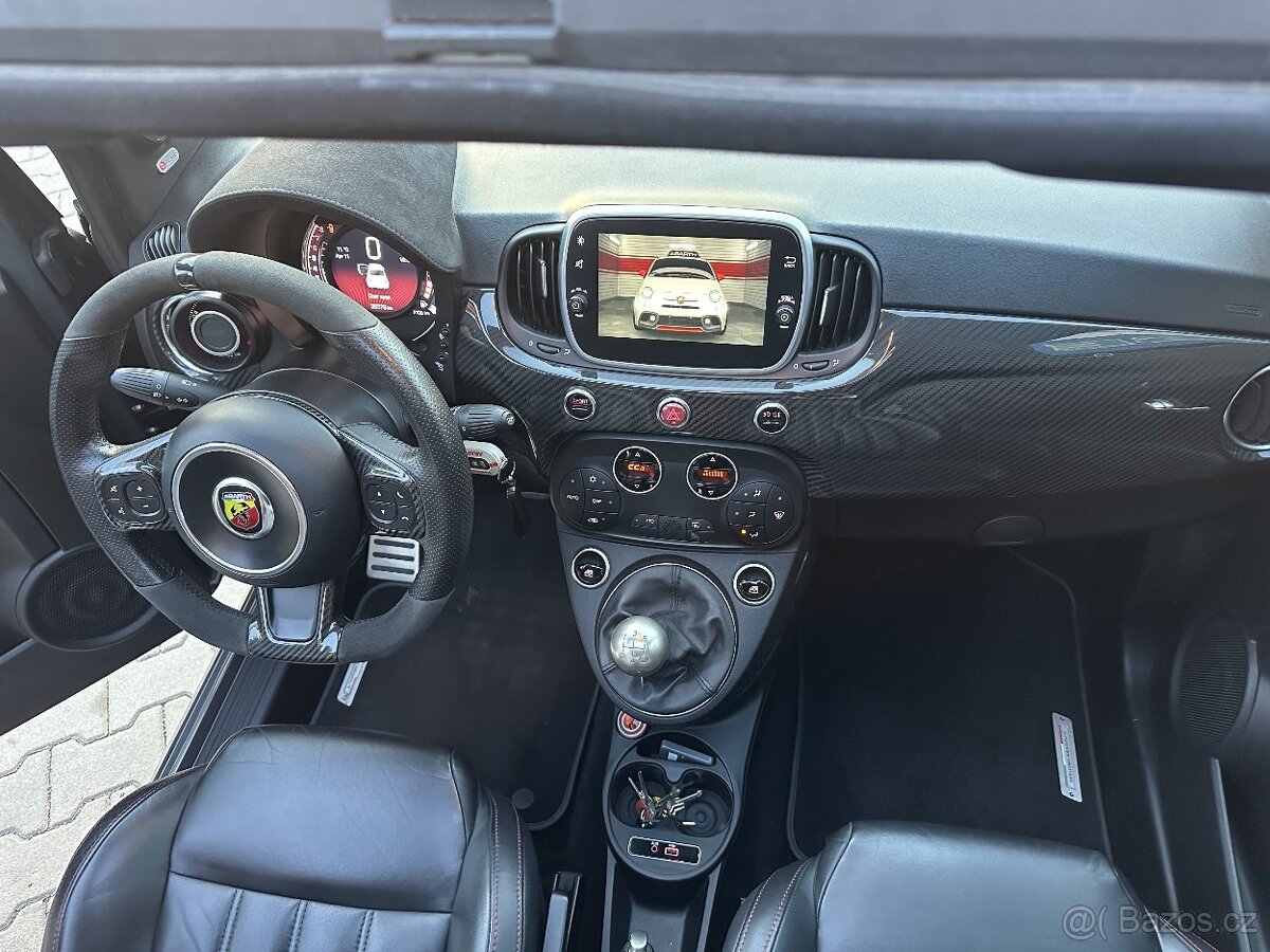 ABARTH 695 36000KM AKRAPOVIČ PRAVIDELNÝ SERVIS TOP STAV - 14