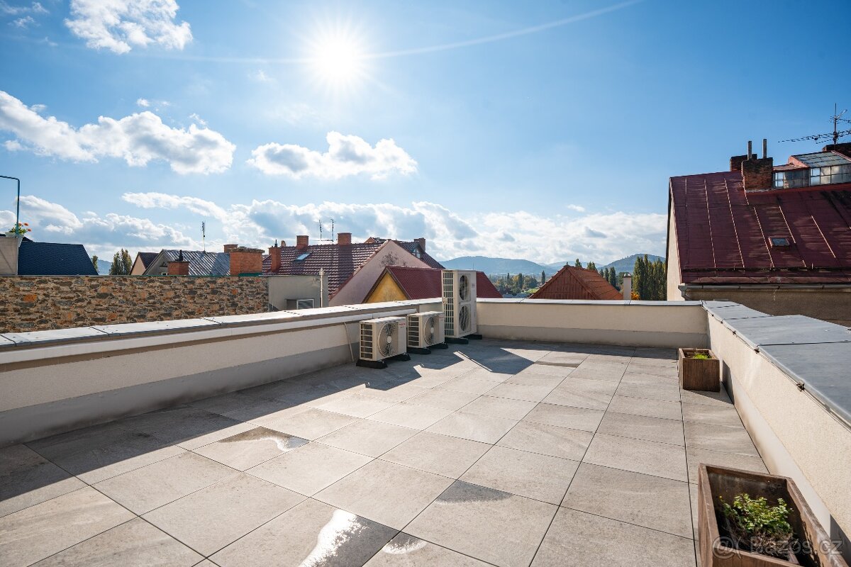 Pronájem bytu 2+kk 84 m² + 40 m² terasa - 14