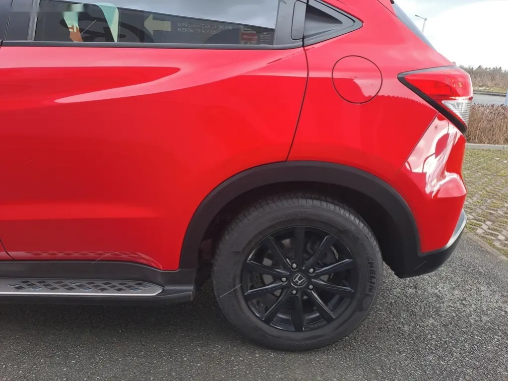 Honda HR-V, 1.5i-VTEC ČR 1MAJ PERFEKT+KOLA - 14