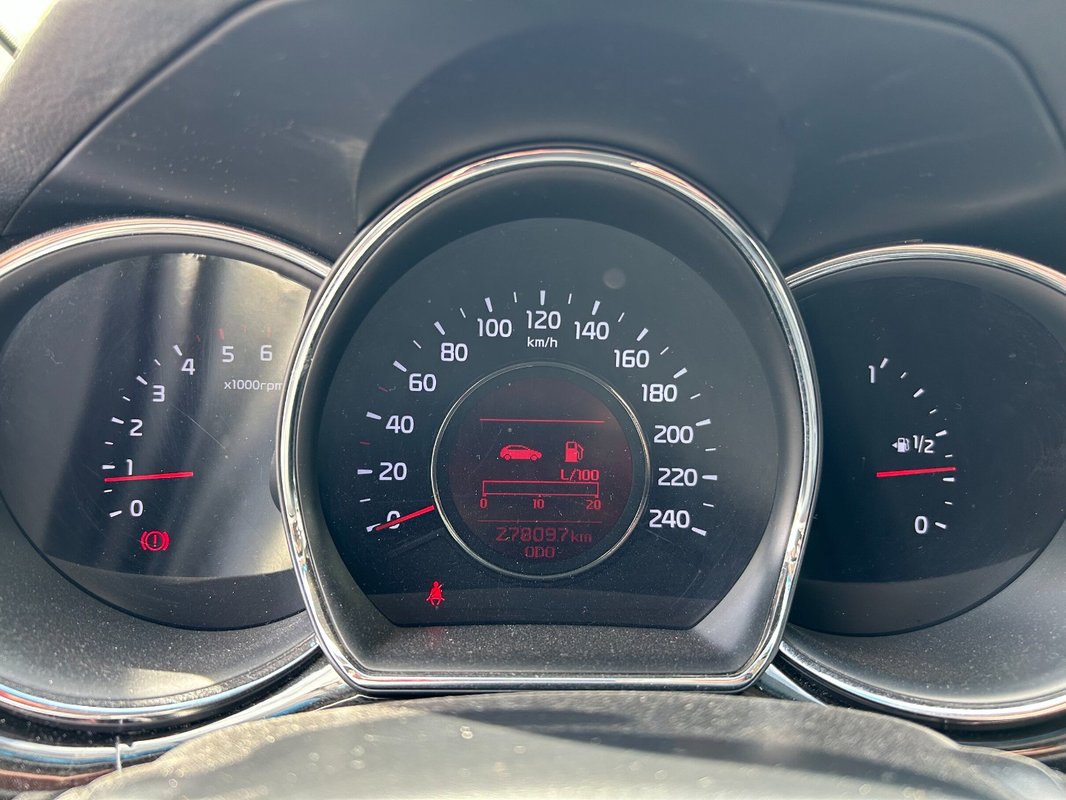 Kia Ceed 1.6 CRDI kombi 2014 - 14