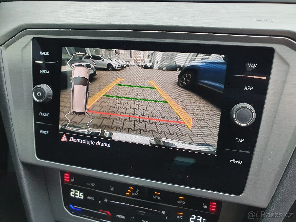 VW Passat B8 Variant 2.0TDI 110kW DSG LED - záruka Autodraft - 14