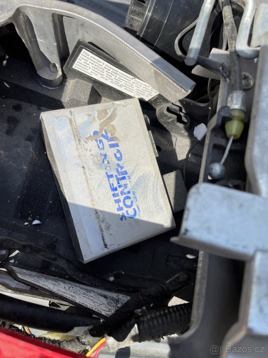 Suzuki Gsxr 750 k6 (2006) na náhradní díly po nehodě - 14