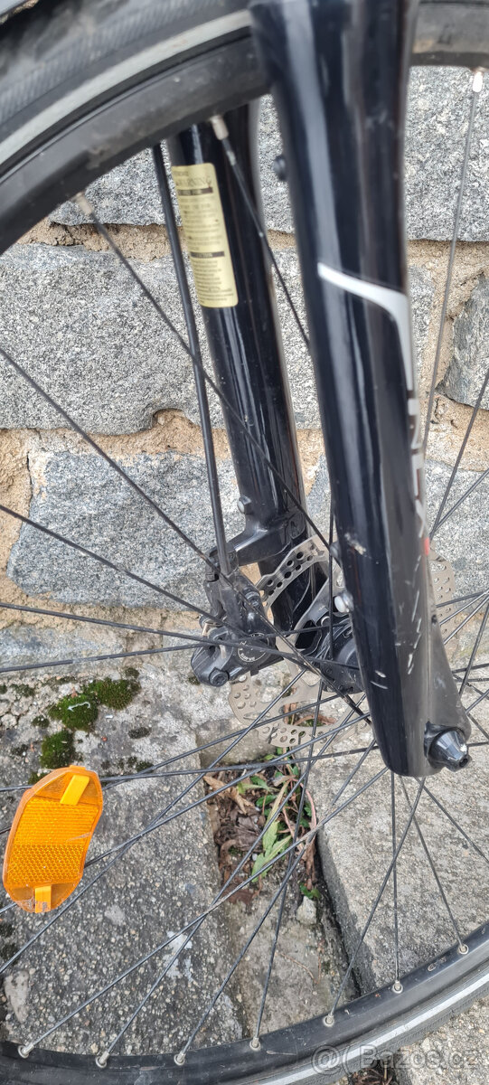 Trekingové kolo Apache Wakita Disc 2014 - 14