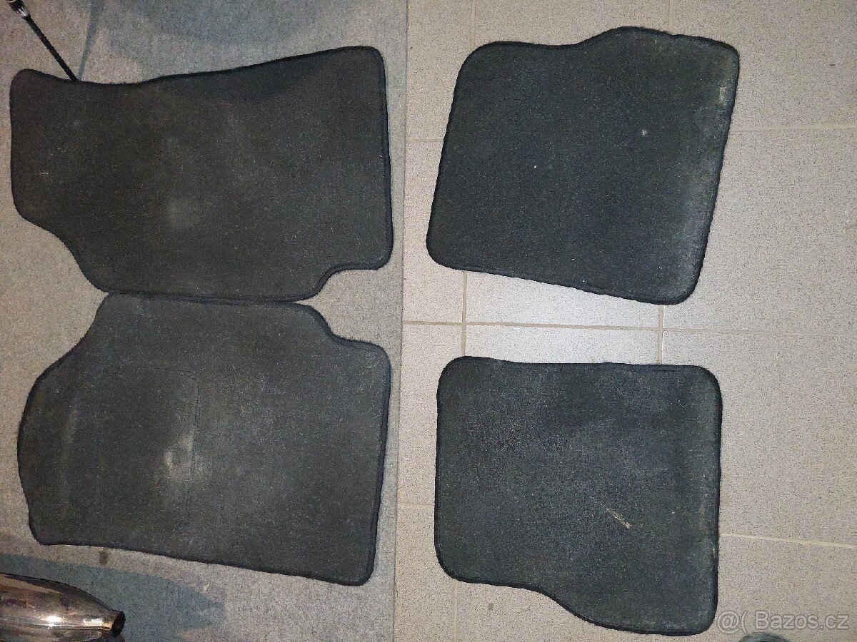 Škoda Felicia - Středový panel s díly - 14