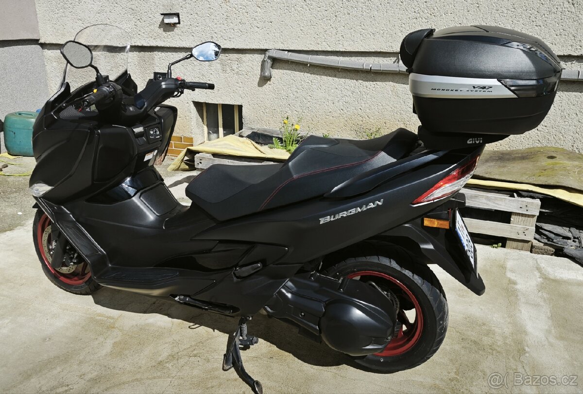 Suzuki Burgman 400 - 14