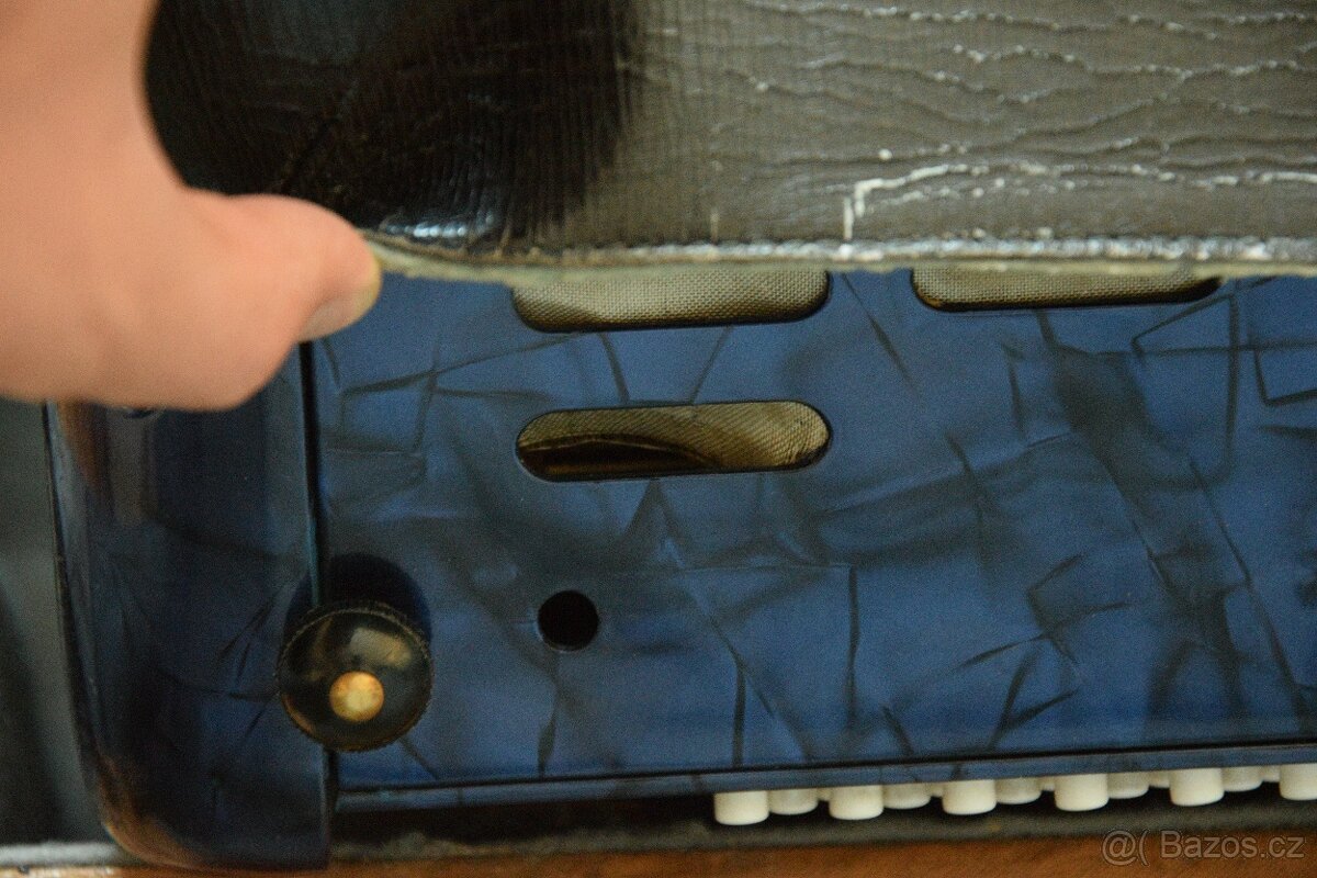 Akordeon Melodia III – 80 basů, modrý - 14