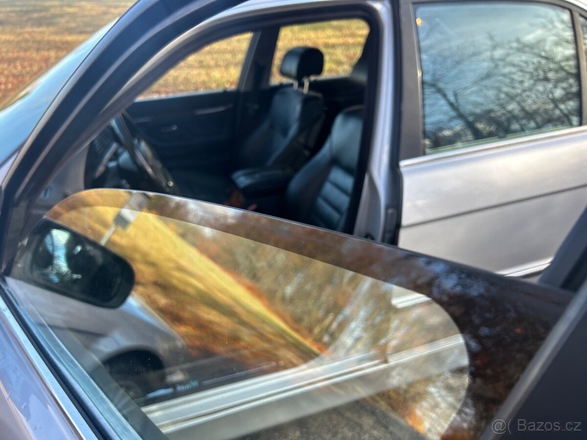 Bmw e38 740i facelift - 14