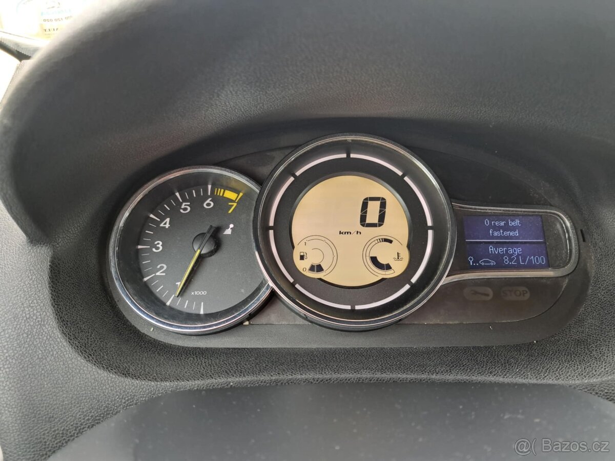 Renault Megane combi 1.6i - 14