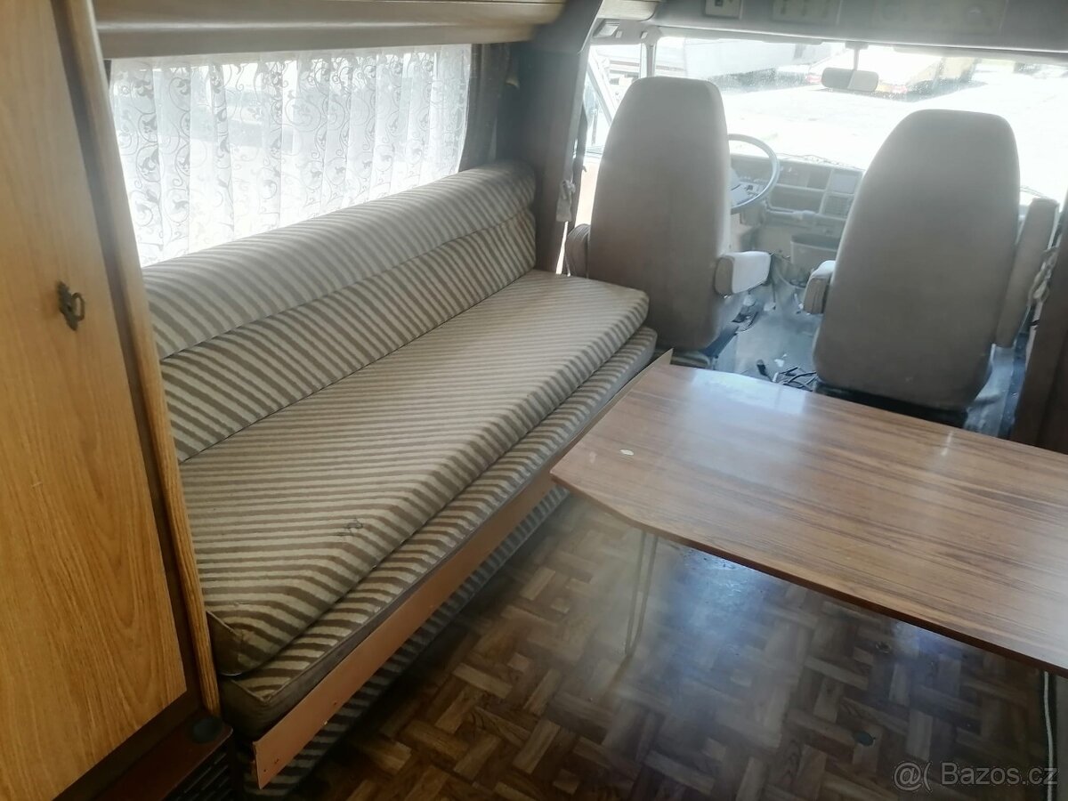 Obytný automobil Fiat 280 - 14