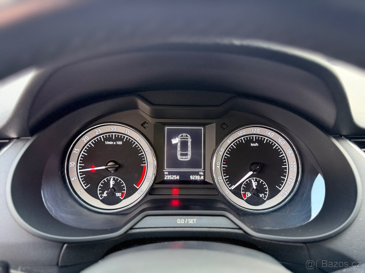 ŠKODA OCTAVIA 3 2.0 tdi kůže - 14