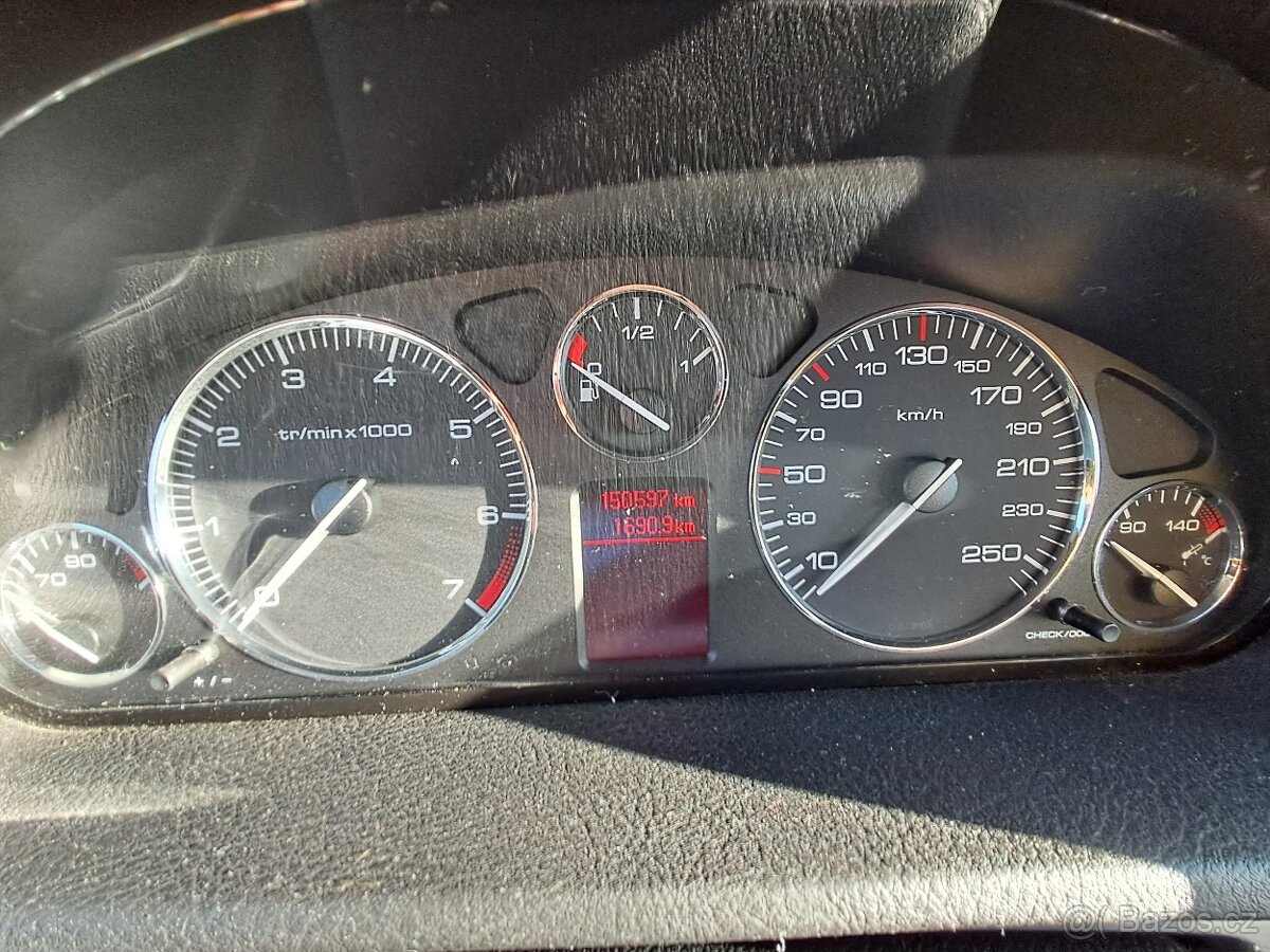 Peugeot 407 - 1.8/92 kW/ČR/2006 - 14