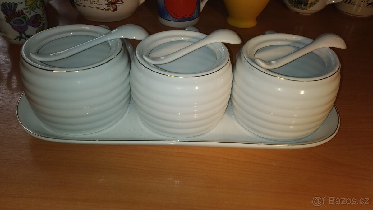 Sbírka porcelánových a keramickych hrníčků - 14