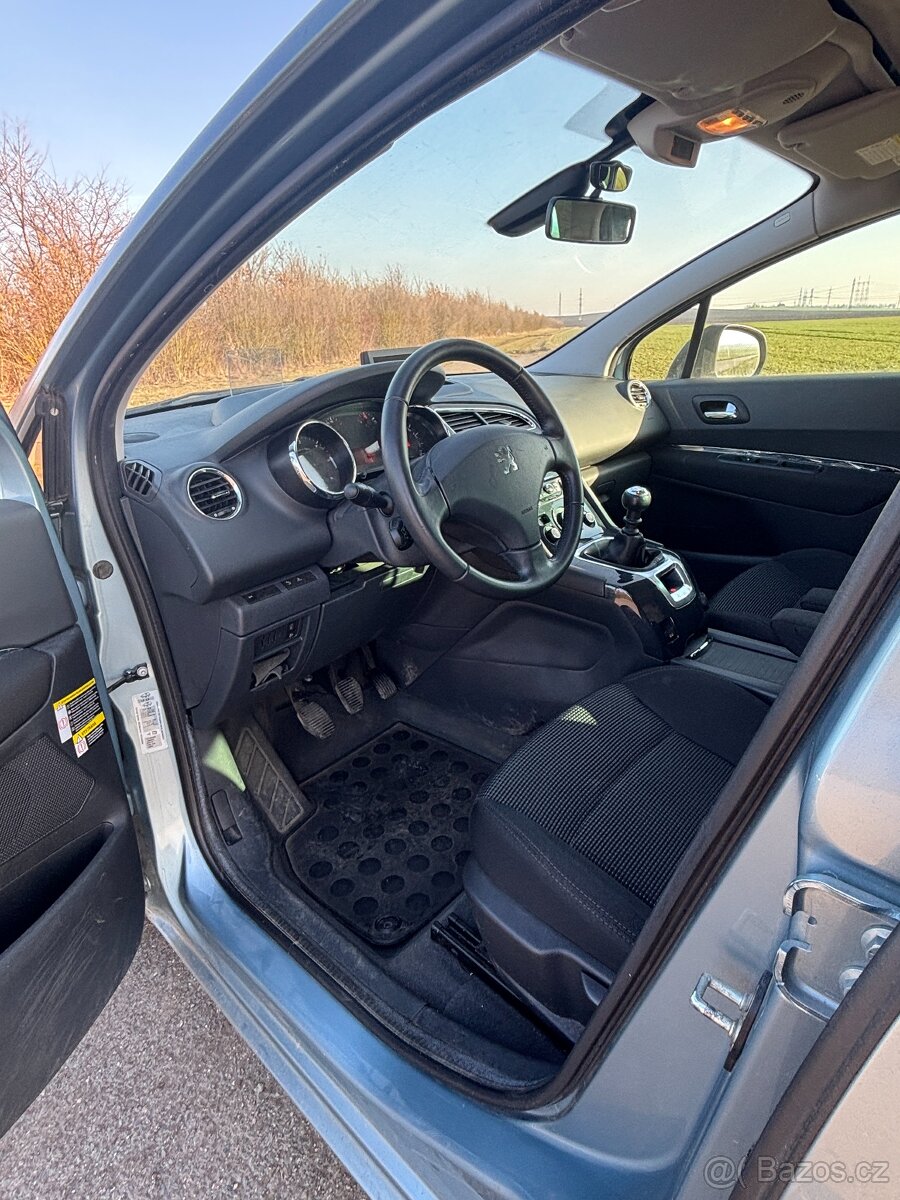 Peugeot 5008 - r.v. 2010 - 14