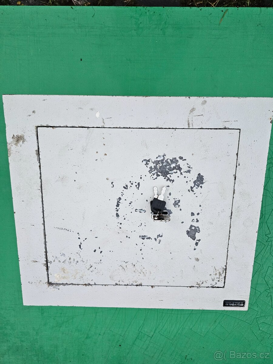 TREZOR NA ZAZDĚNÍ DO ZDI, PODLAHY - 14