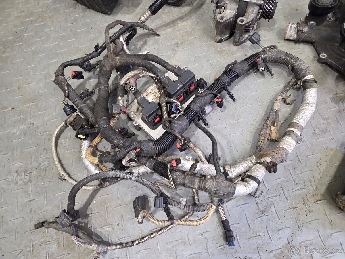 Díly motoru HEMI 5,7L 2010 - 14