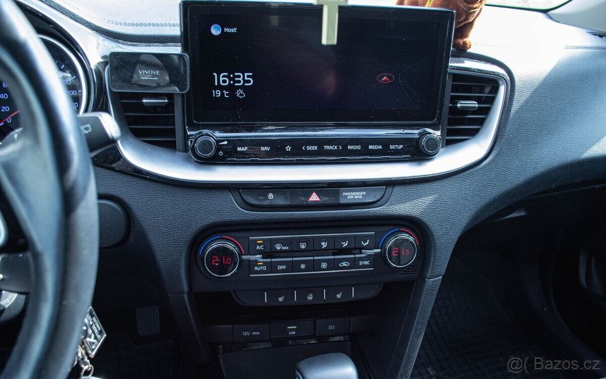 Kia Ceed SW 1.6 CRDi 136k Gold A/T - 14