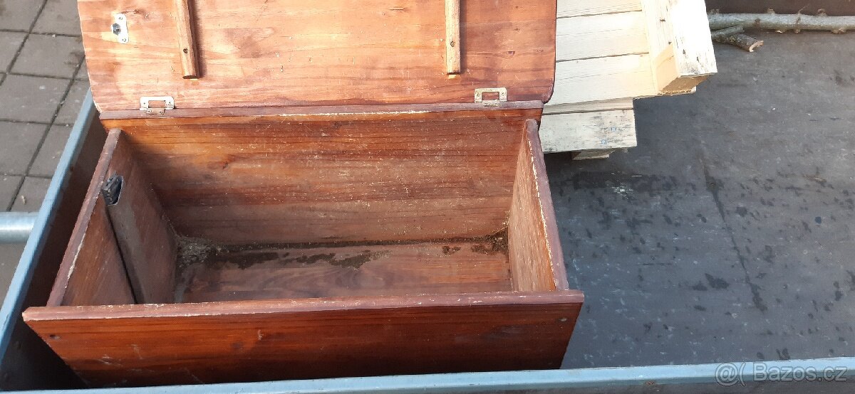 Starý Peřiňák, botníky, skříňka-šuplíky, stoleček, truhla - 14