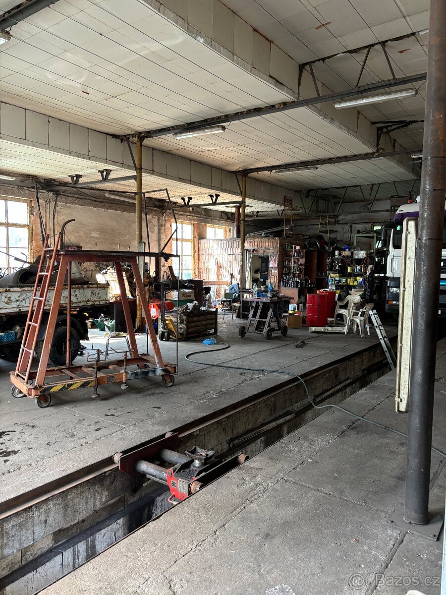 Prodám -pronajmu Areál Golčuv Jenikov 4200m2 - 14