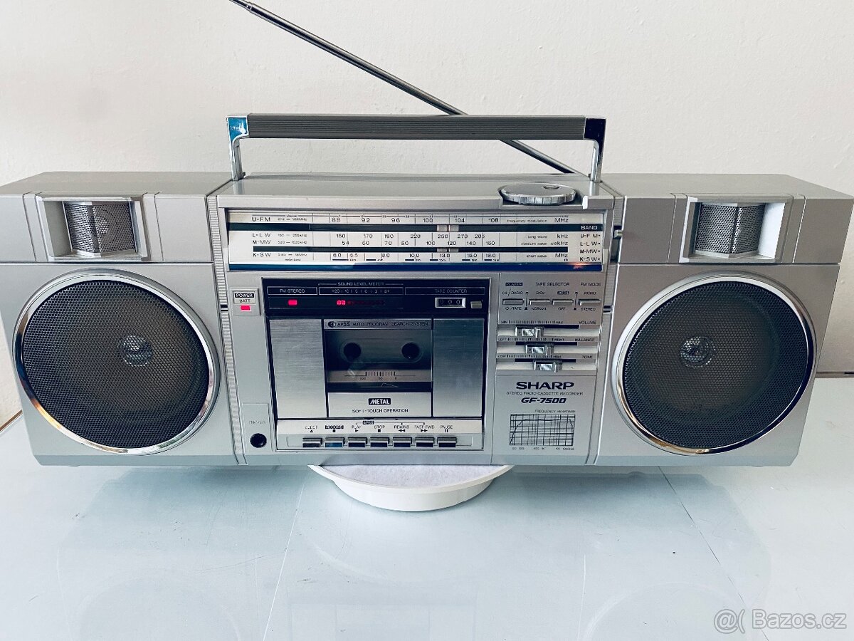 Radiomagnetofon Sharp GF 7500, rok - 14