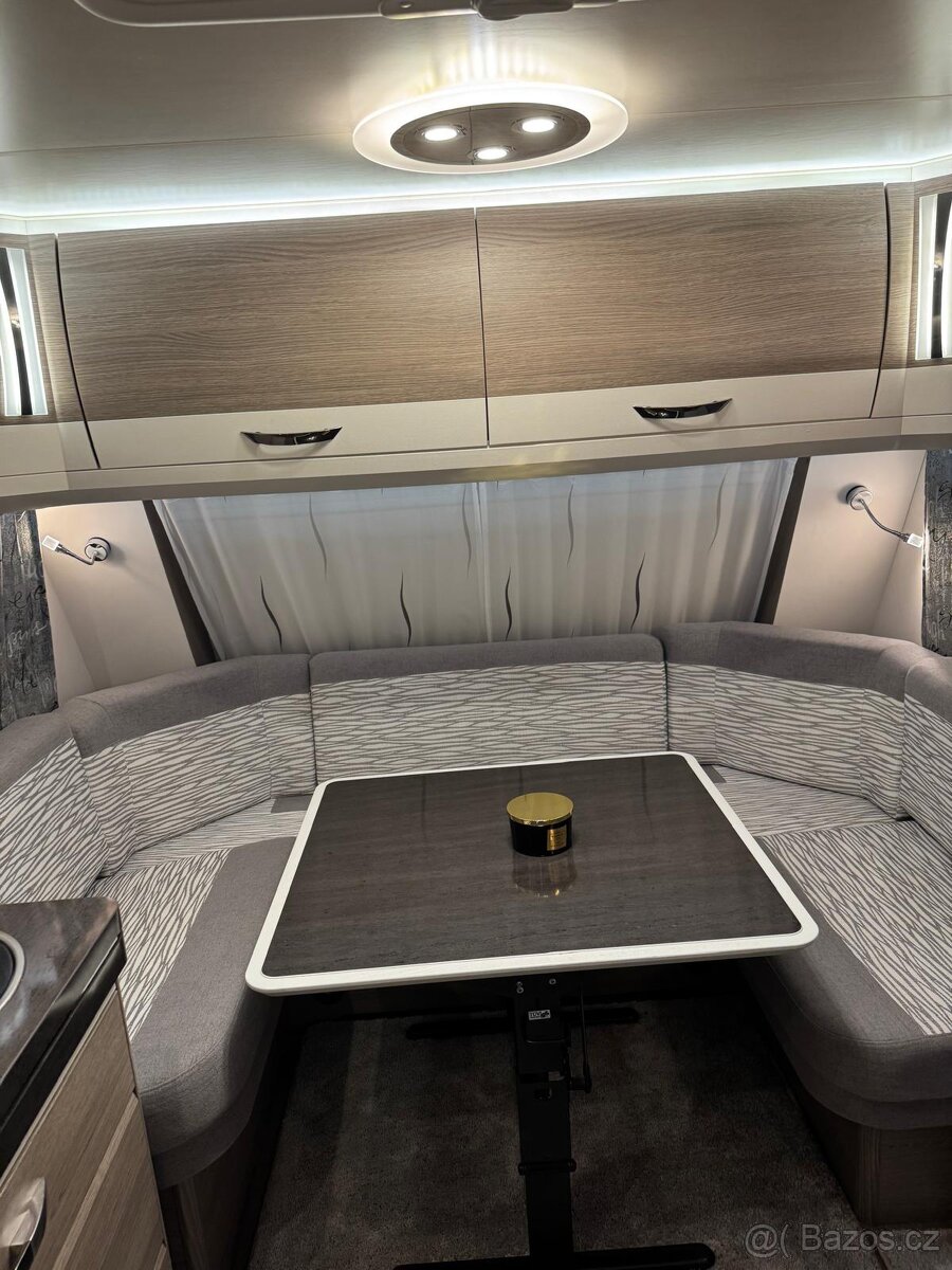 Prodám luxusní karavan HOBBY PRESTIGE 560, r.v. 2022 - 14