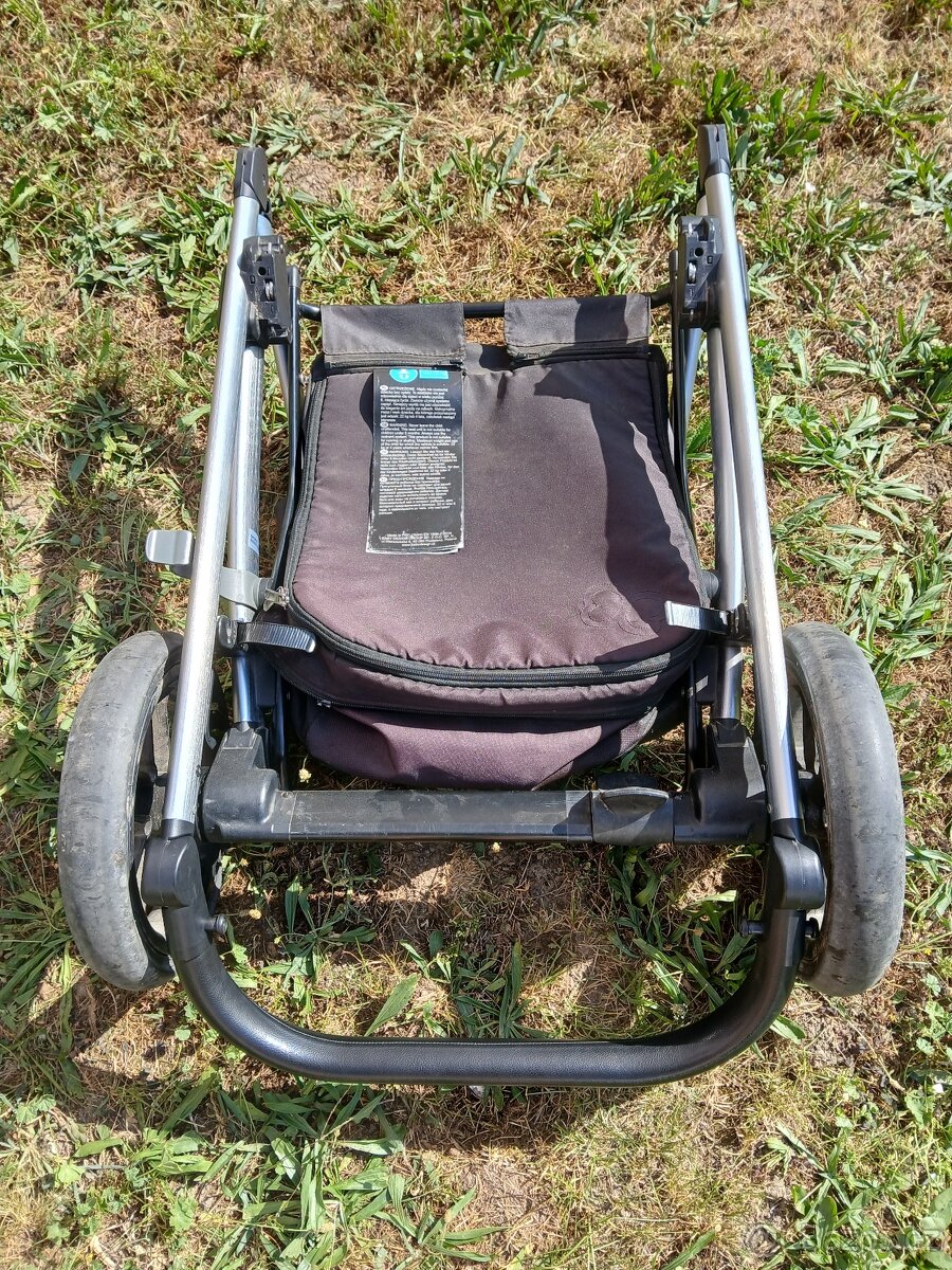 Kombinovaný kočár Baby Design Husky s příslušenstvím - 14