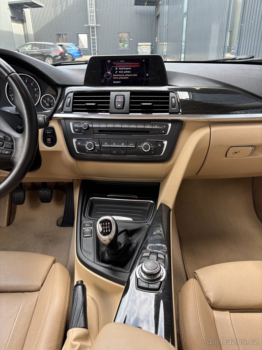 BMW Řada 320i 135kW - 14