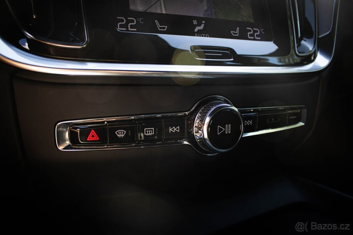 Volvo V60 2,0D 147kw A/T AWD - DPH - 14