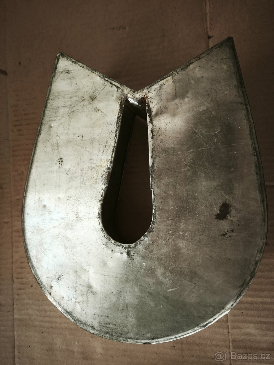 Starožitná forma ve tvaru podkovy - 14