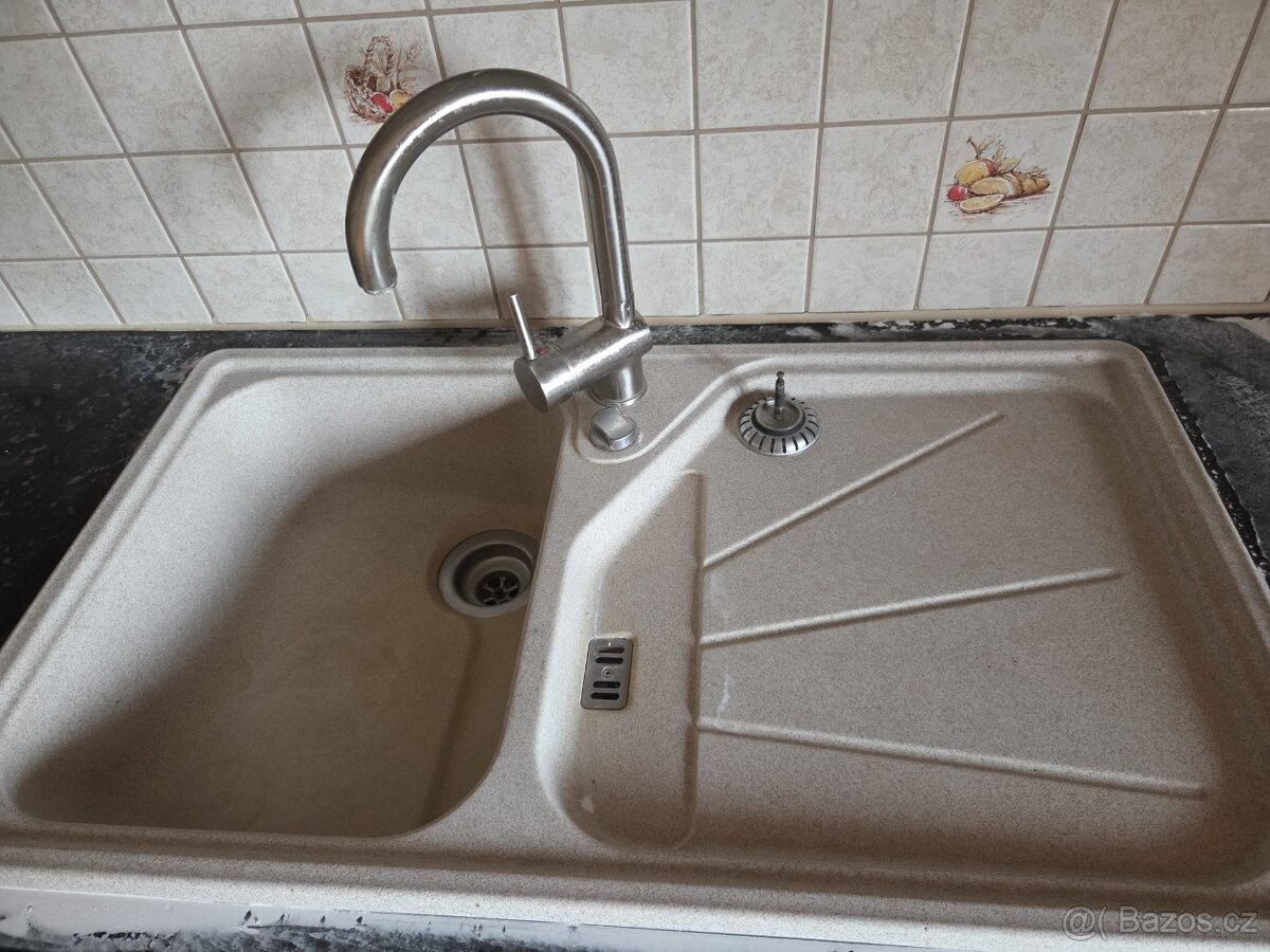 Krásná kuchyňská linka 8,5 metrů - 14