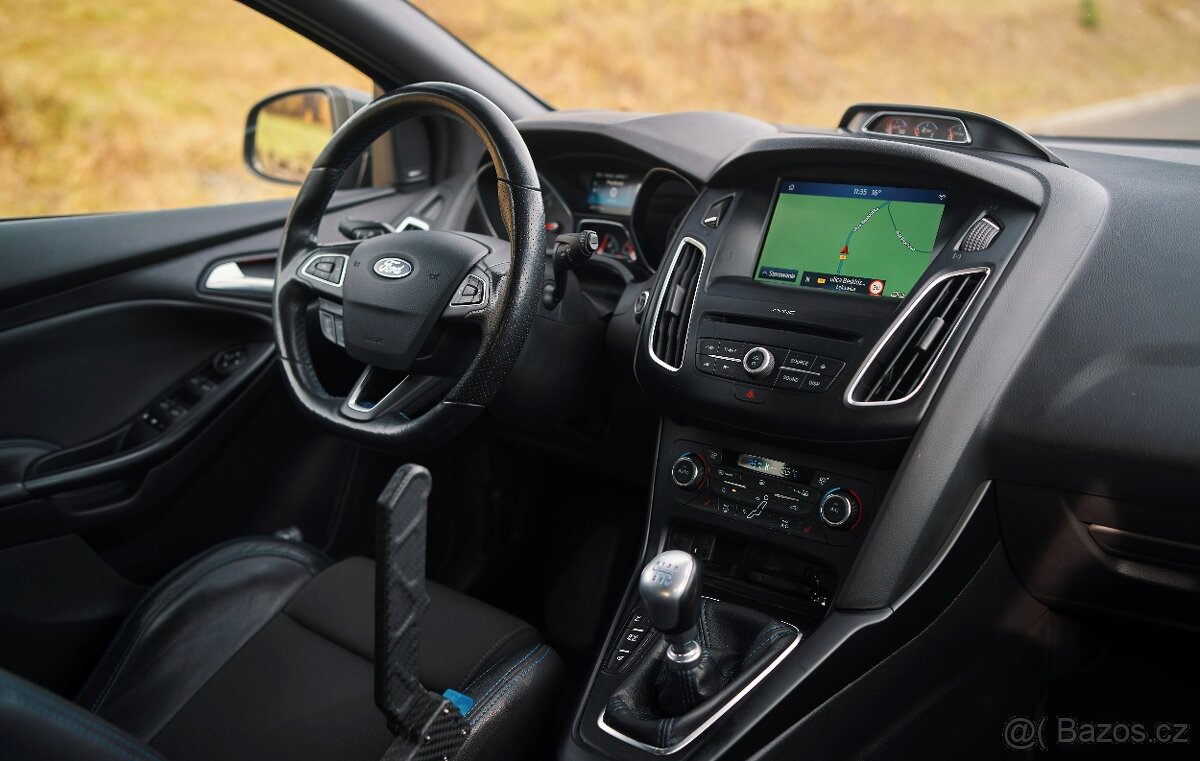 FORD FOCUS RS 80 000KM - 14