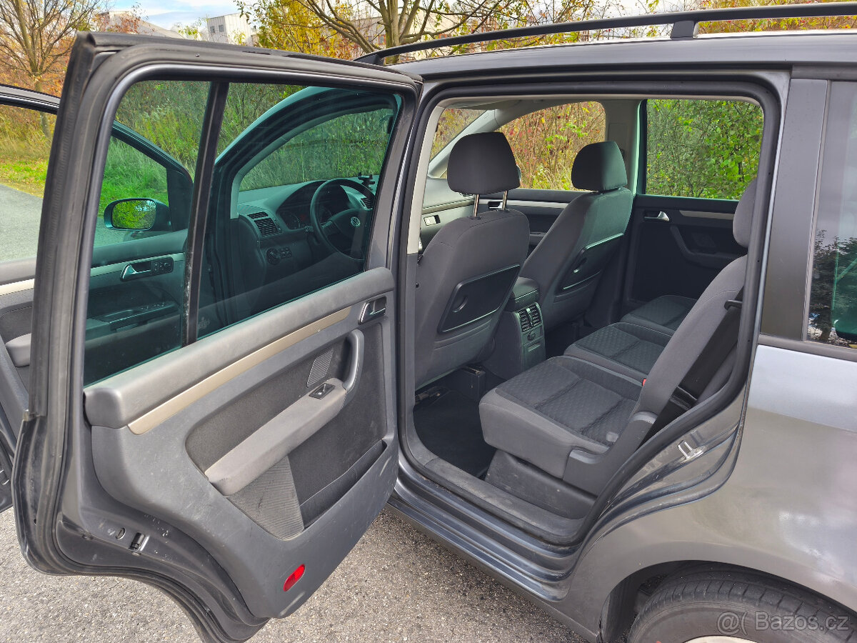 Volkswagen Touran, 1.9 TDi 77kW, 7 míst - 14