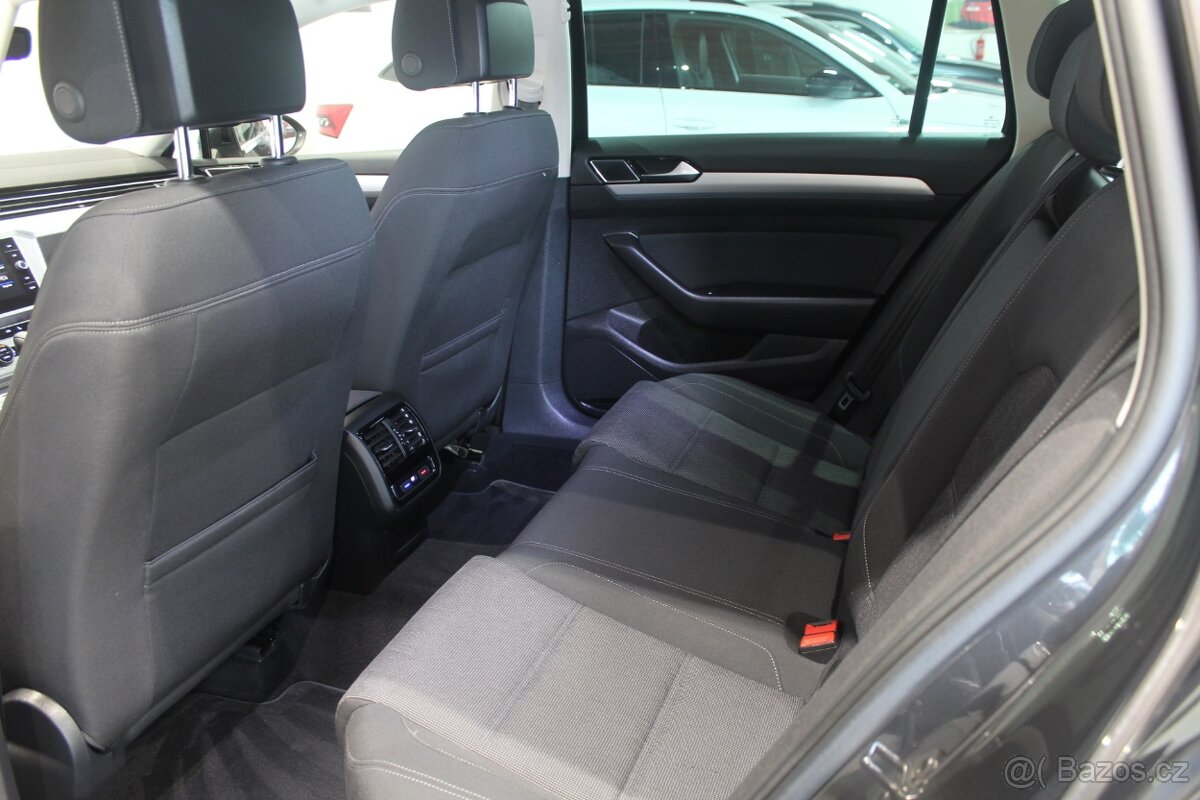 VW Passat B8 2.0TDI DSG 110kW Navi LED Display - 14