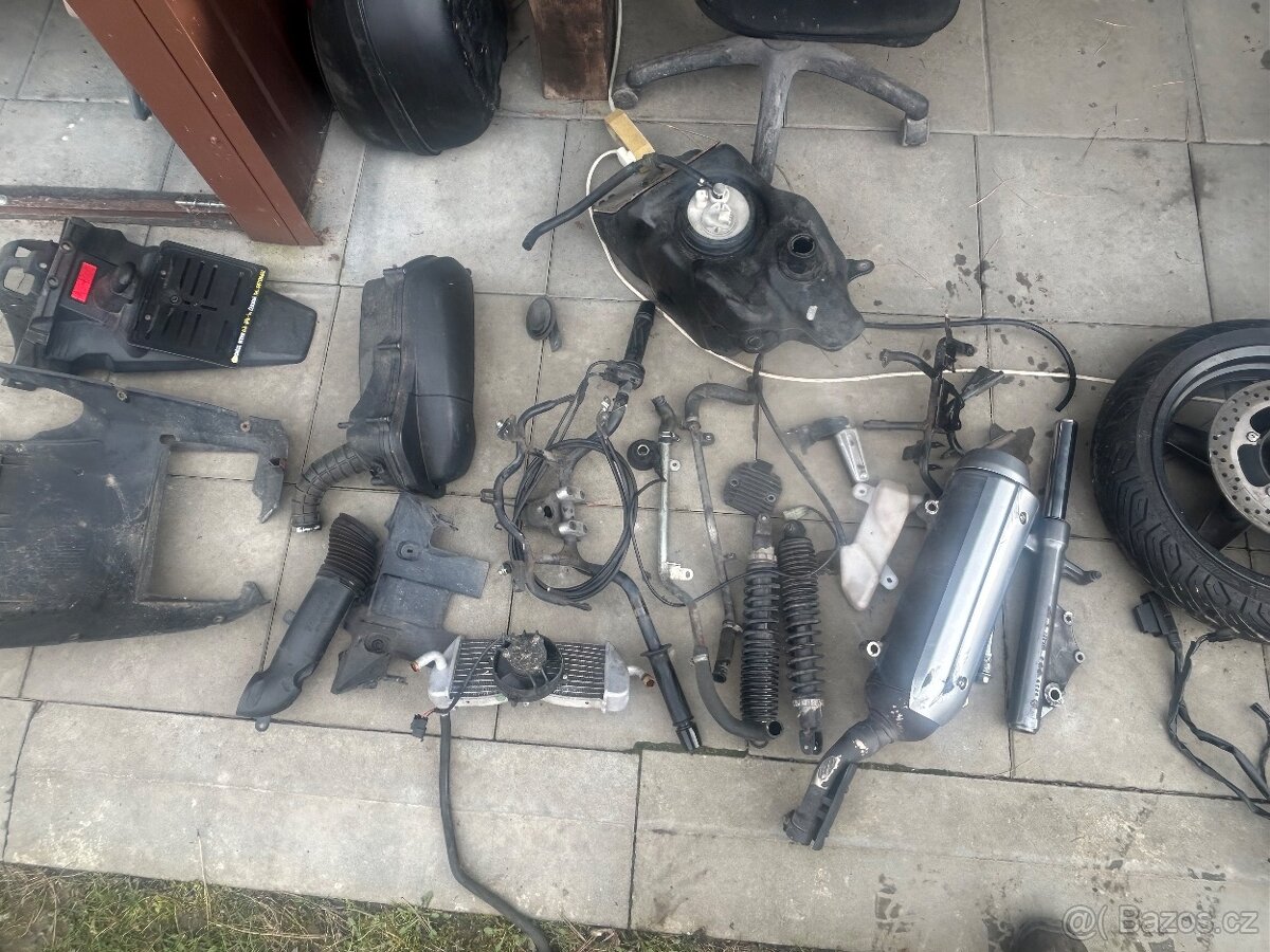 Yamaha X-Max 125 r.v.2007-09 ND - 14